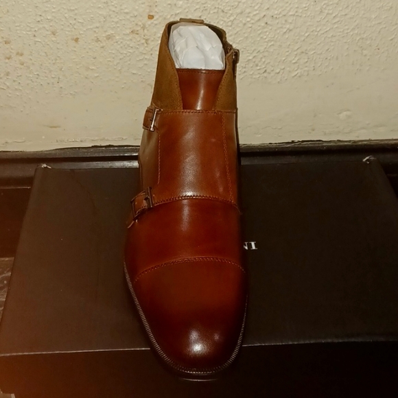 Shoes - Picture 3 of 4